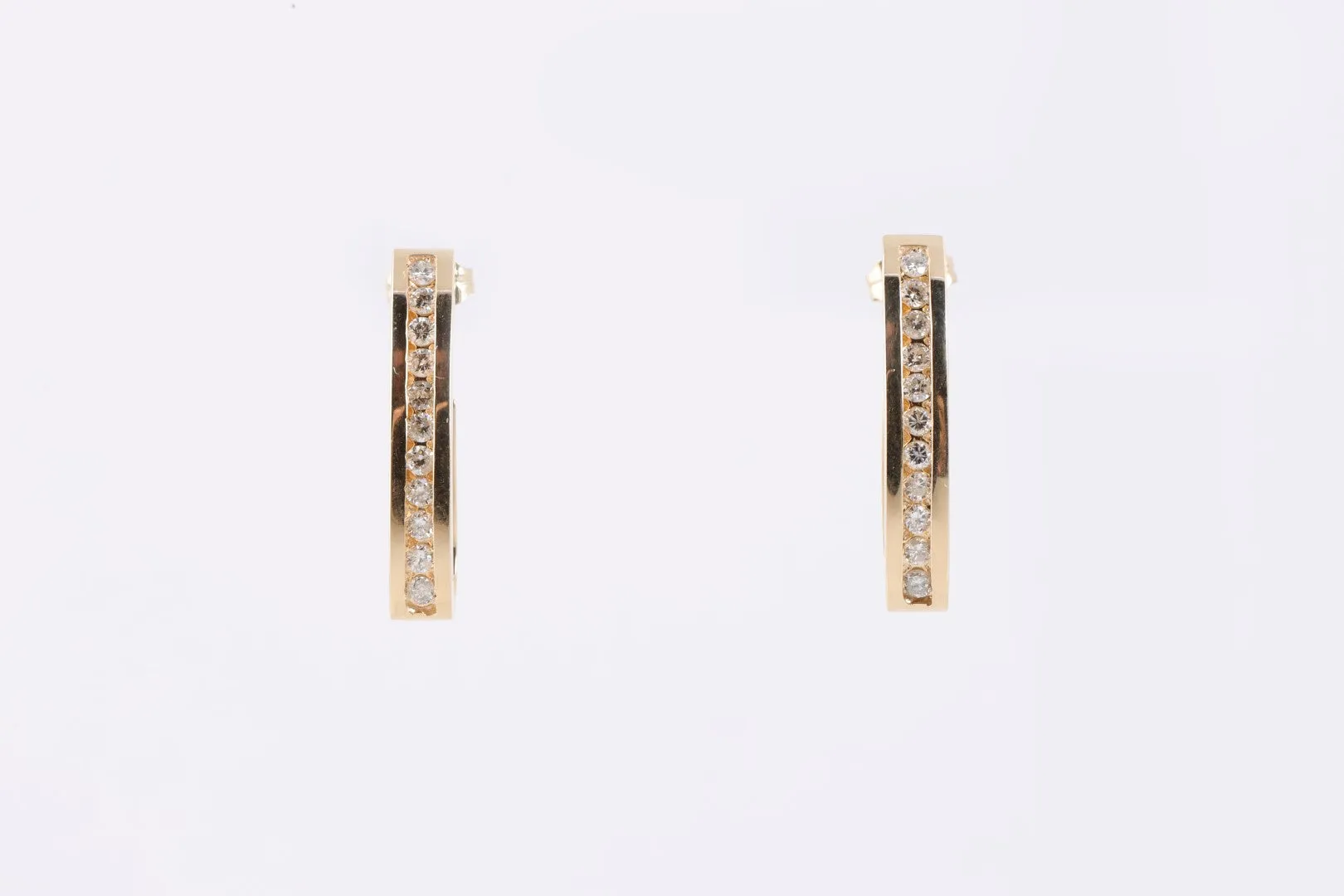 14k Yellow Gold 0.55tcw Diamond Earrings (5.56g.)