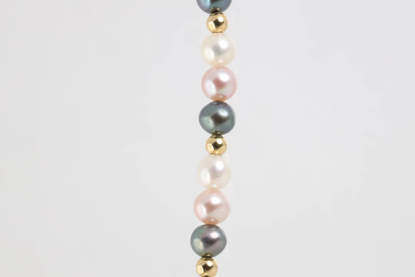 17" 14k Yellow Gold Multicolored Pearl & Gold Bead Necklace (11.23g.)