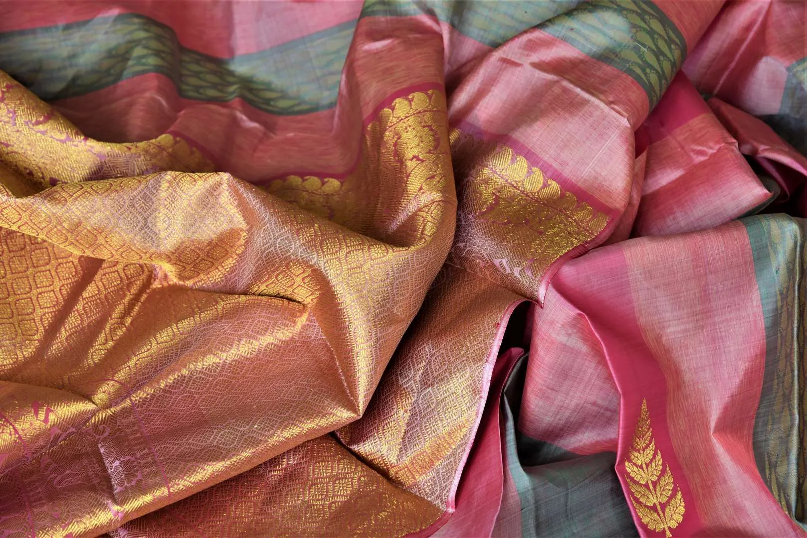 90J852 Pink and Mauve Kanjivaram Saree with Zari Buta