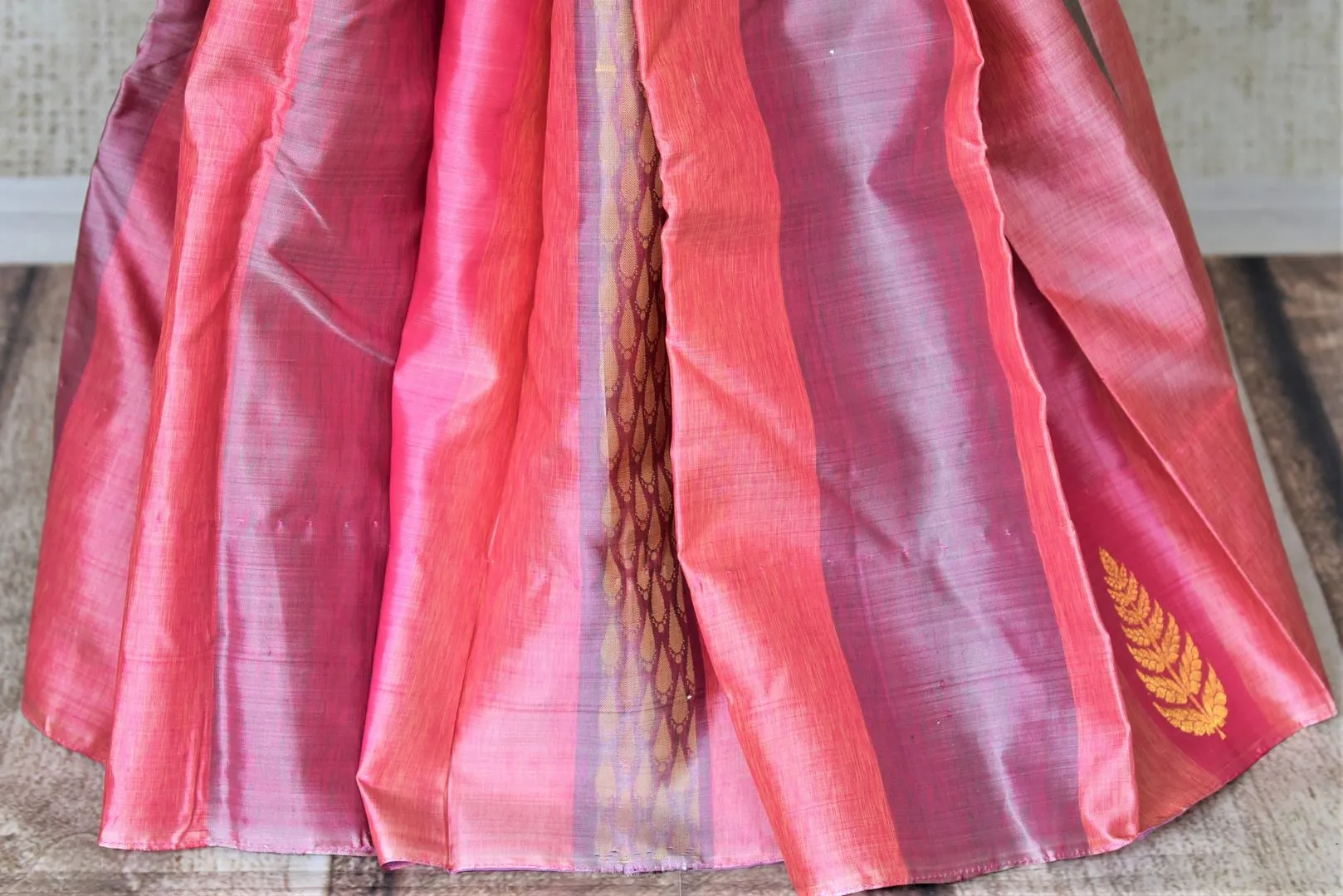 90J852 Pink and Mauve Kanjivaram Saree with Zari Buta