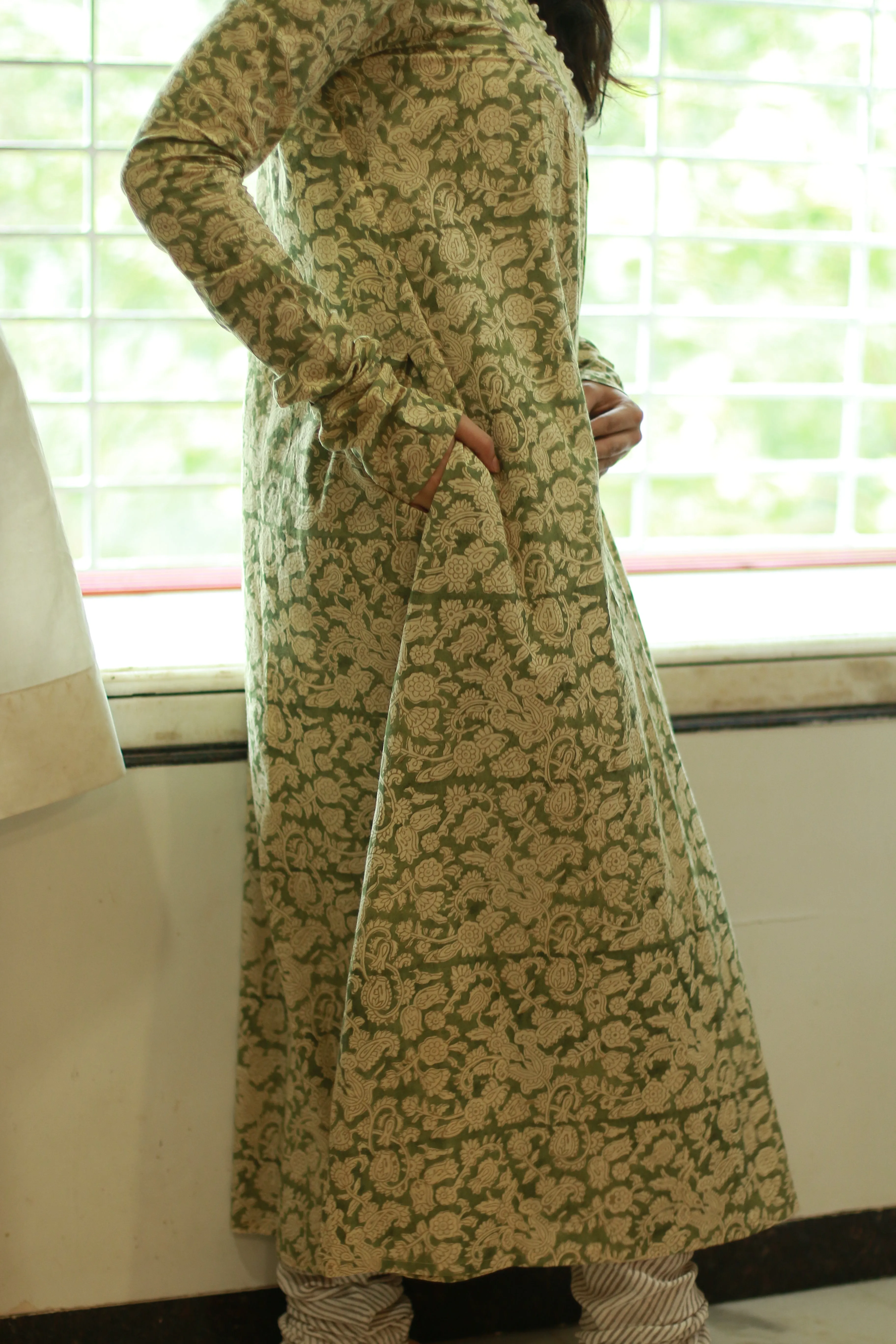 Ahaana Olive Kalamkari  Natural Dyed Chudi Sleeves Kurta