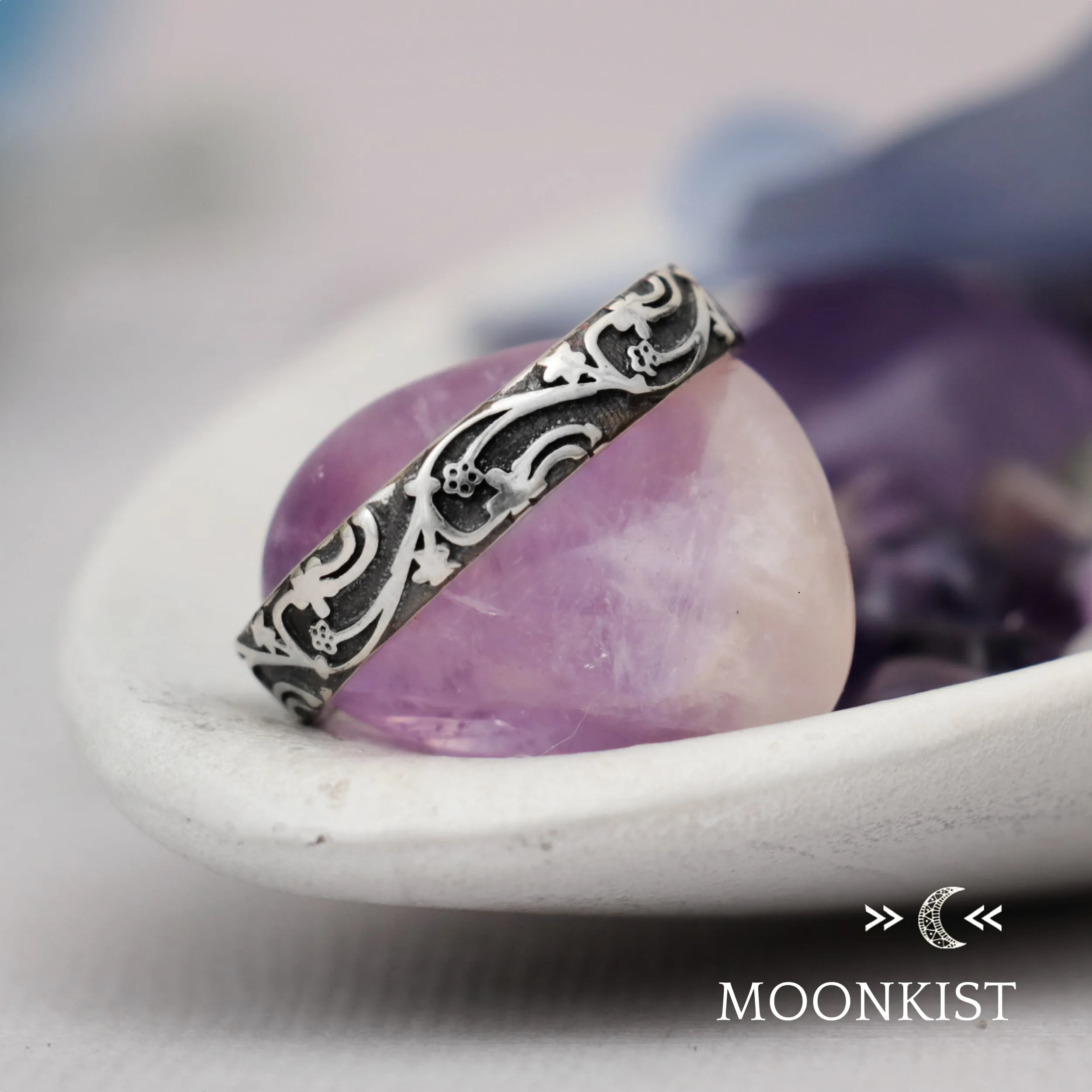 Antique Style Nature Wedding Band Ring for Women | Moonkist Designs