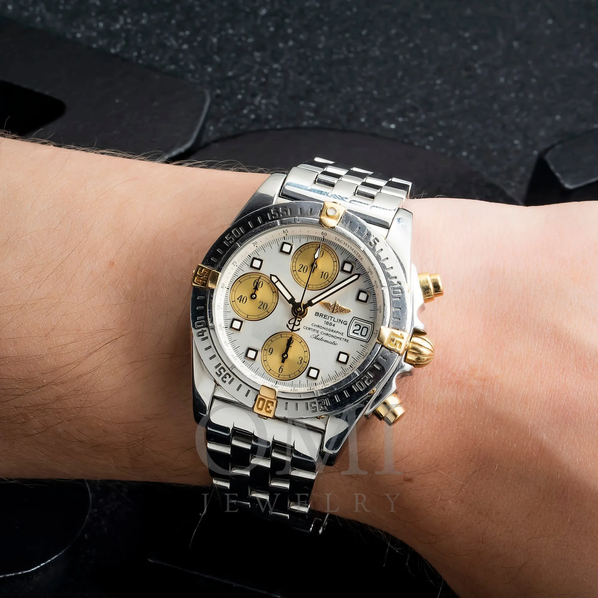 Breitling Chronomat Cockpit B13357 39MM silver Dial