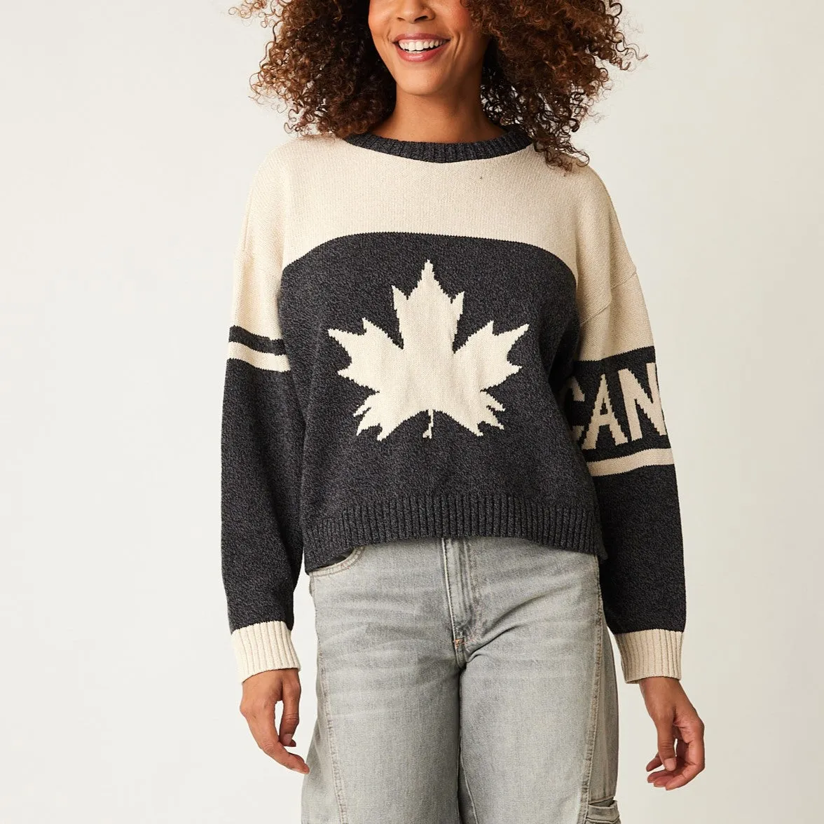 Canada Oversize Shorty Knit Sweatshirt - 2 Colours Available