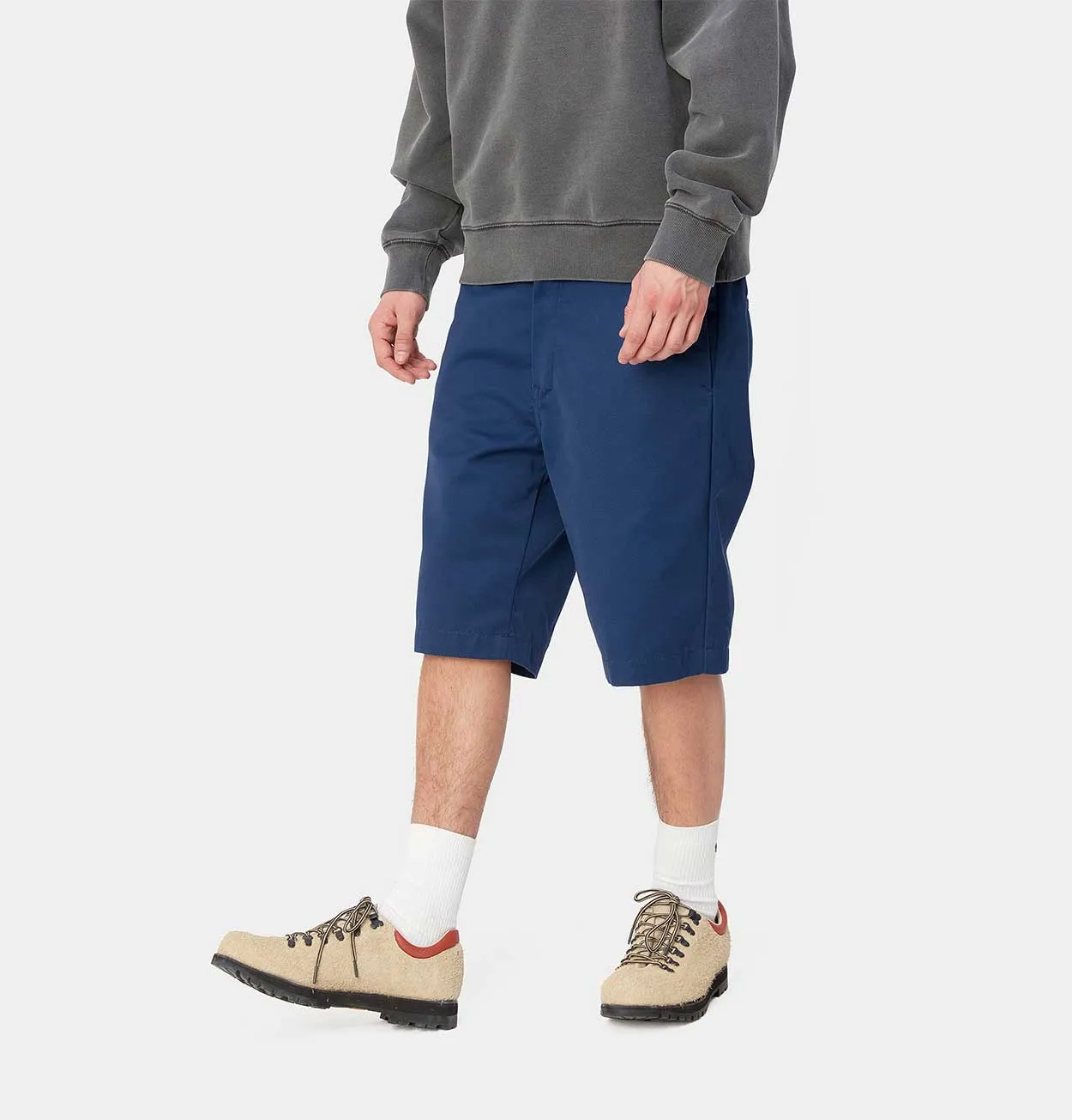 Carhartt WIP Master Short in Elder