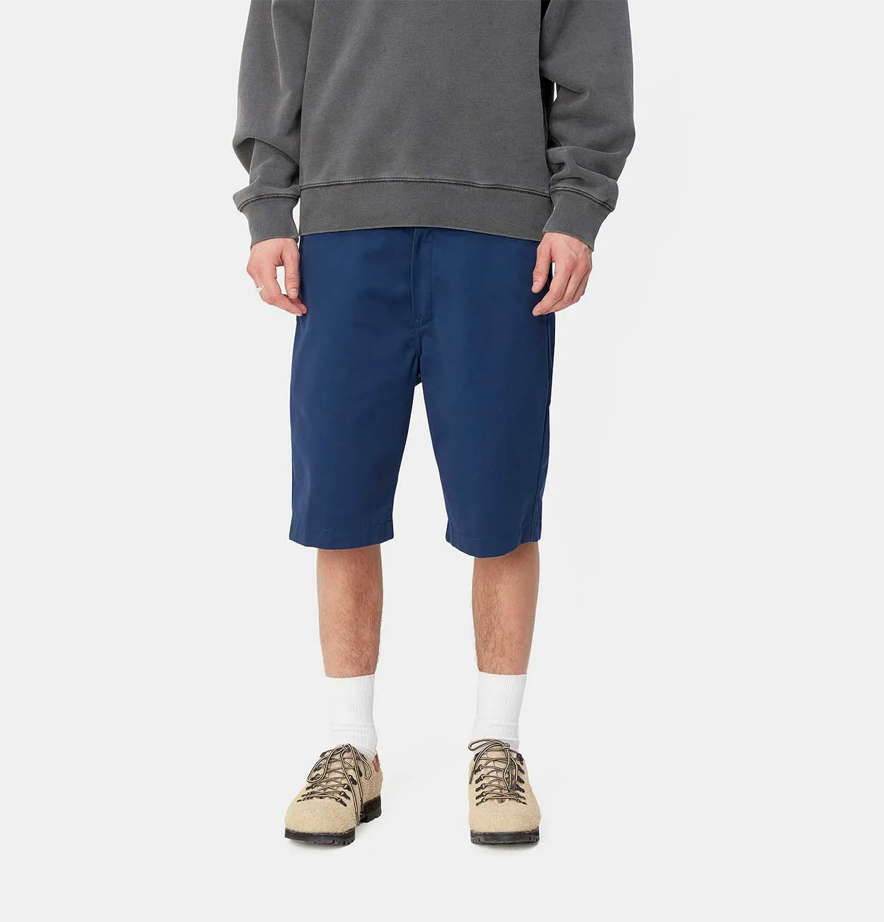 Carhartt WIP Master Short in Elder