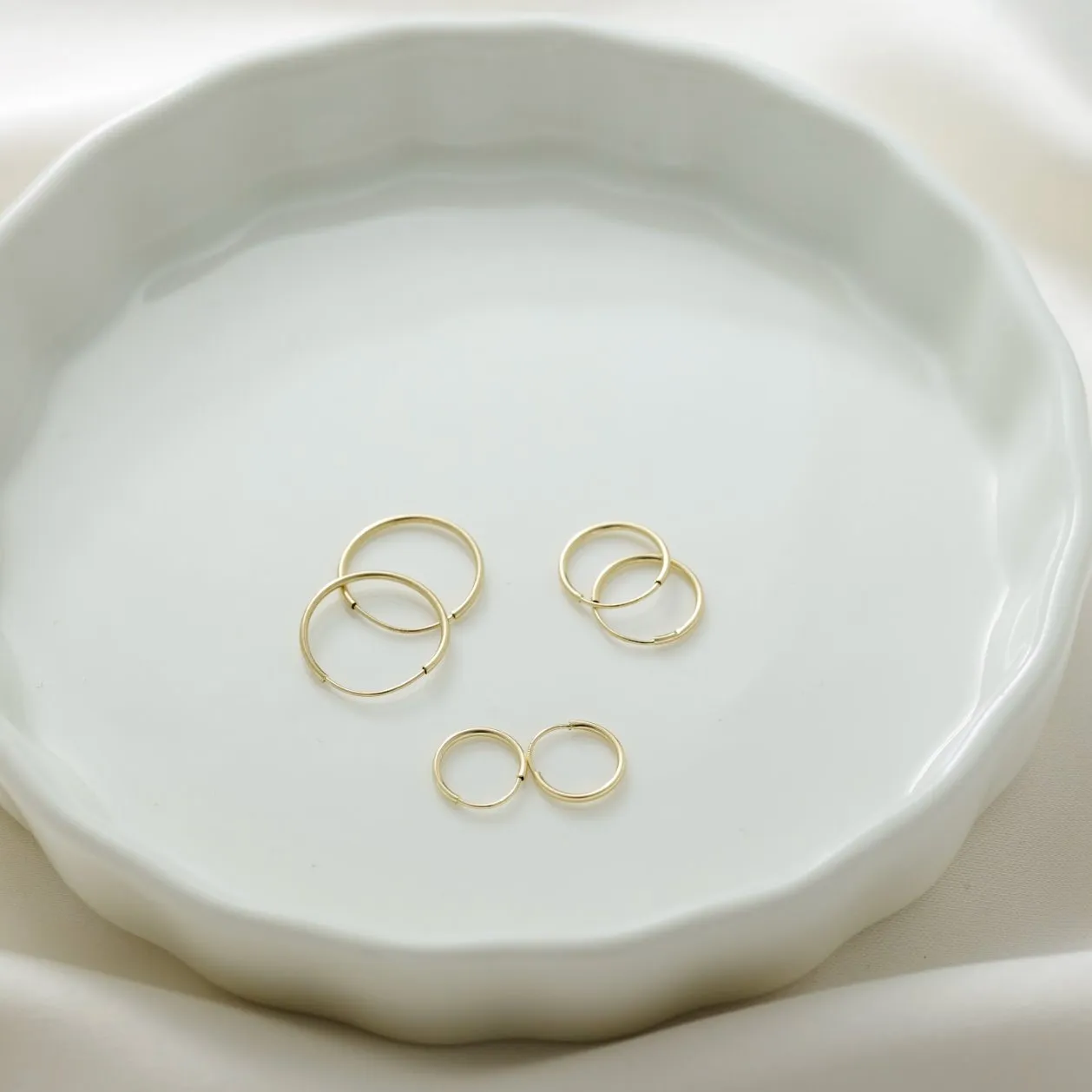 Dainty Hoop Earrings 10mm