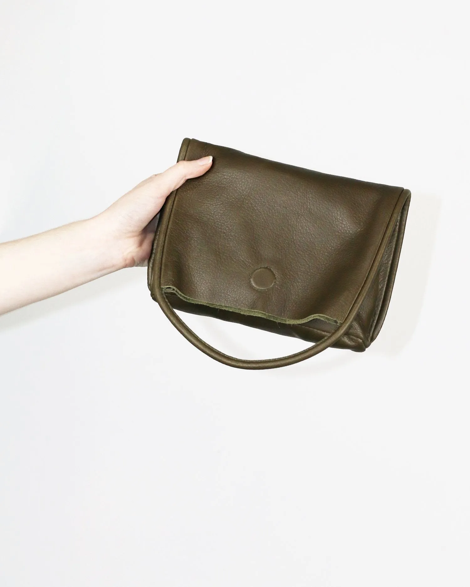 Mano Clutch – Olive