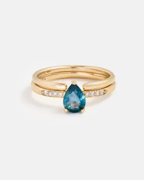 Pira Ring with Australian Sapphire and lab-grown Diamond and Classic Open Band