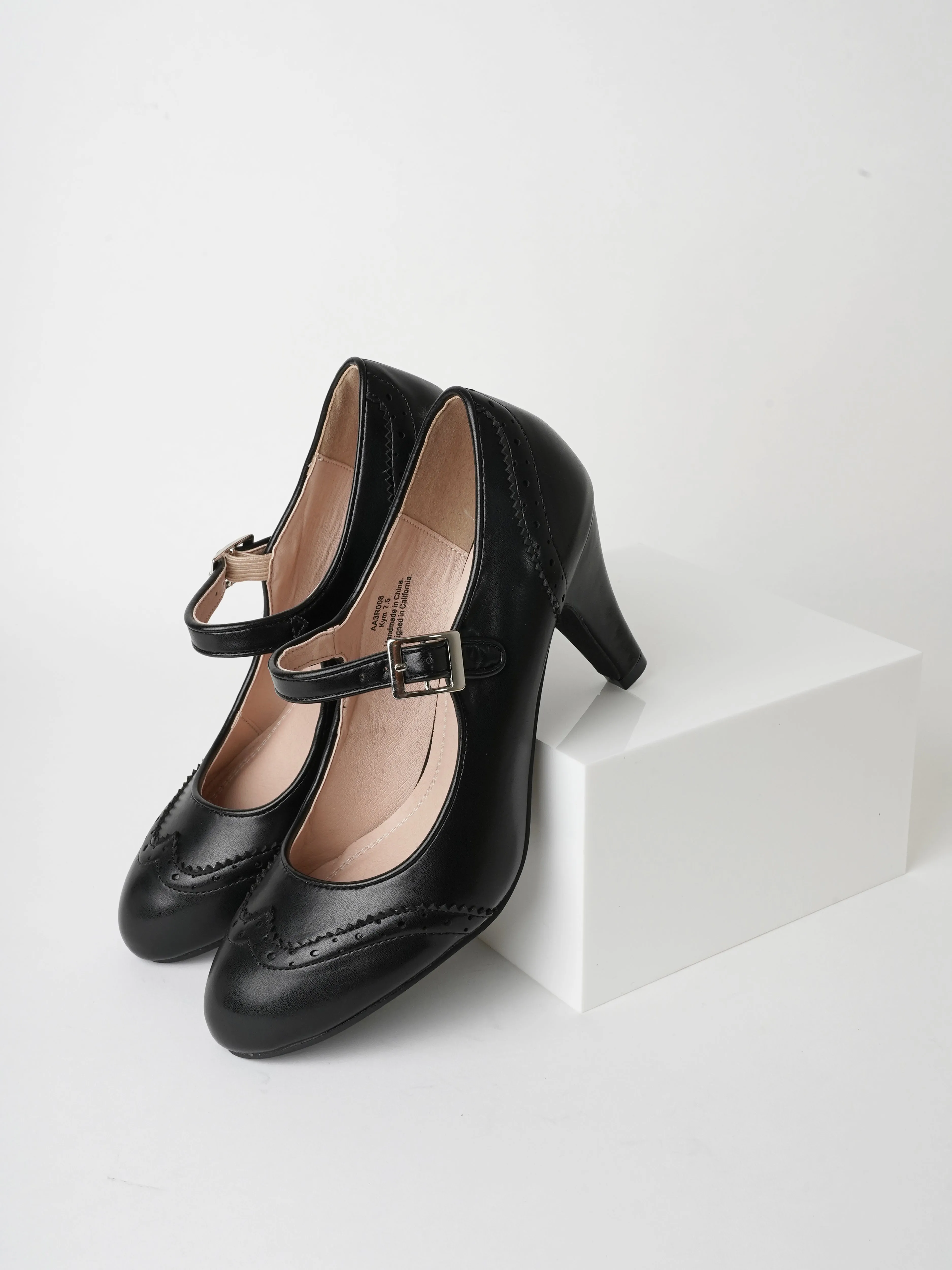 Round Toe Oxford Heel