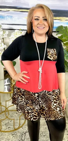 S-M-L : Black, Coral, and Leopard Color Block Flutter Tunic with Pocket