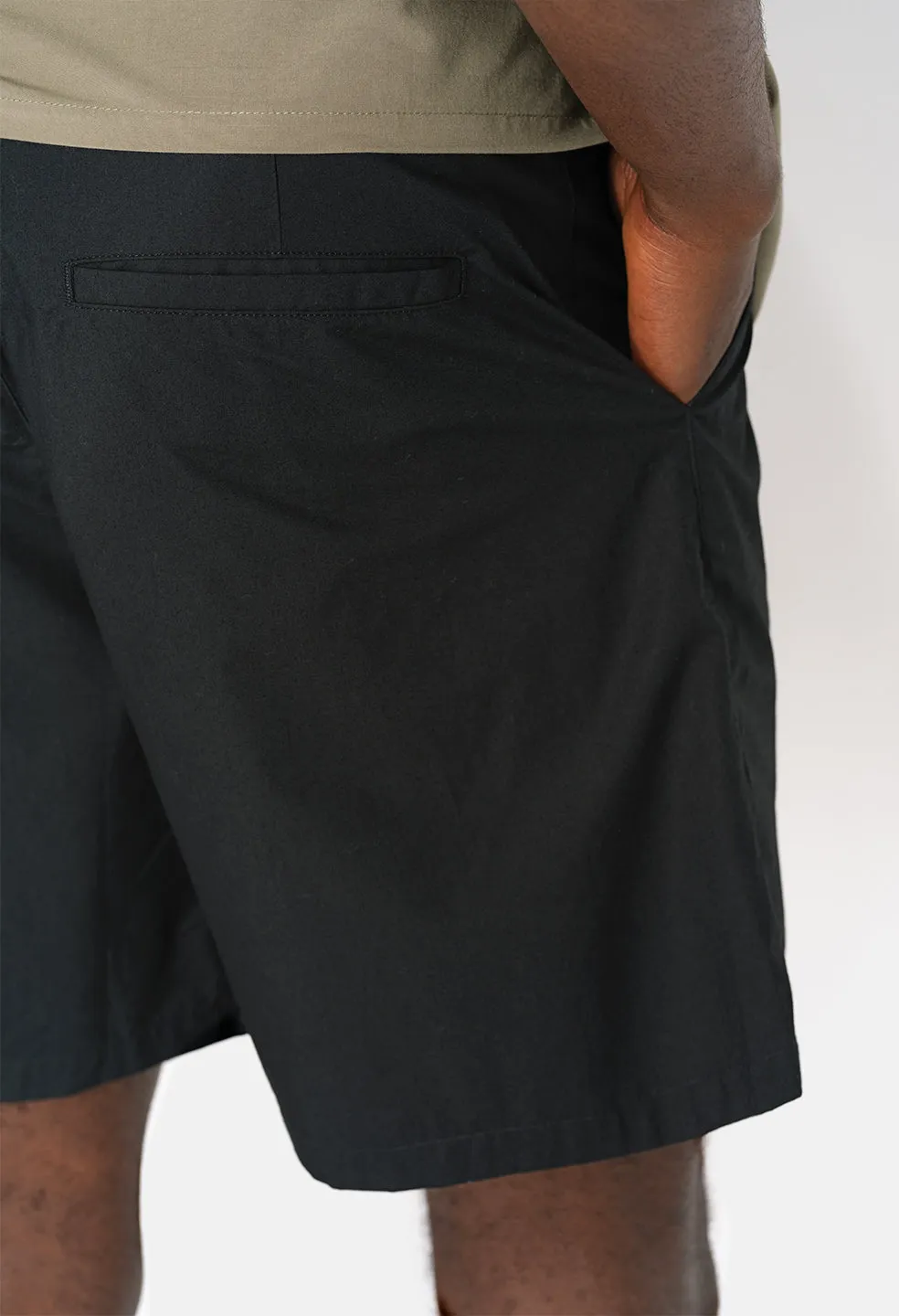 Studio Shorts / Black