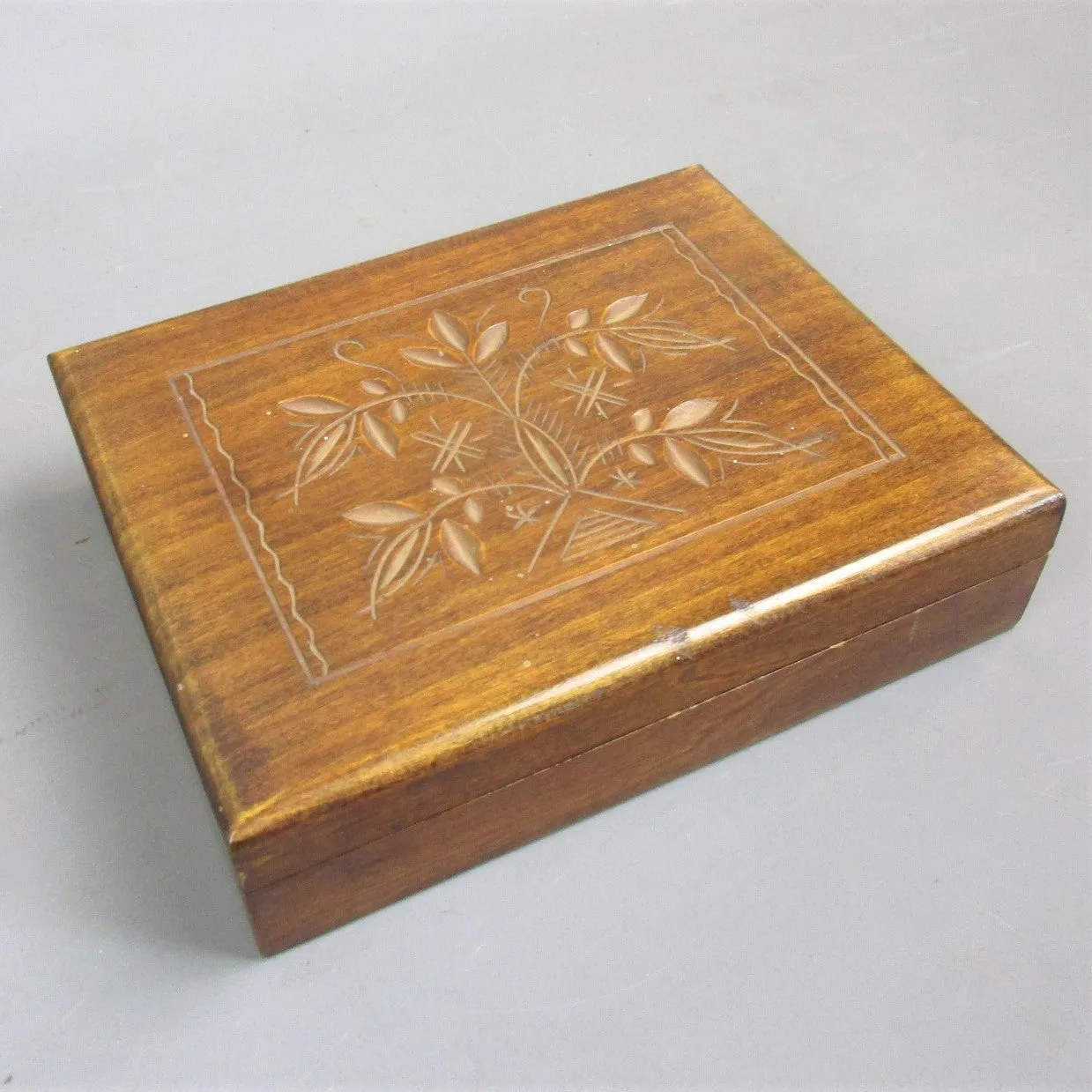 Wooden Two-Deck Playing Cards Box With Floral Detail Vintage c1970